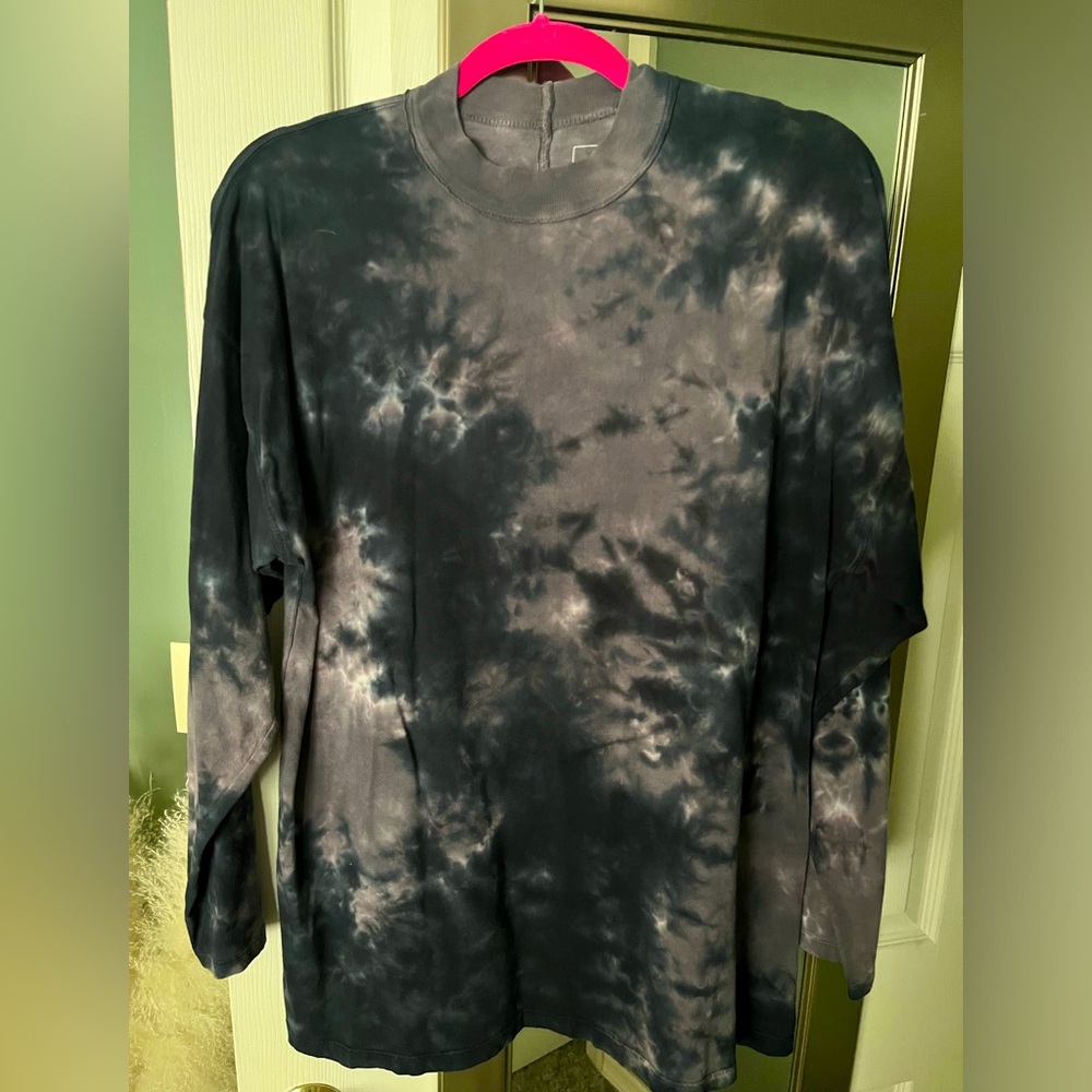 We the free by Free People tie dye long sleeve tee.  Size small.